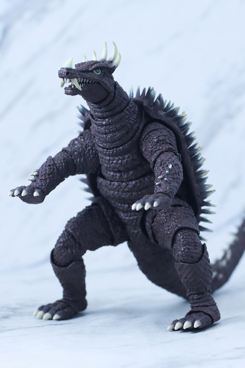 S.H.モンスターアーツ　アンギラス（1972）　レビュー　本体