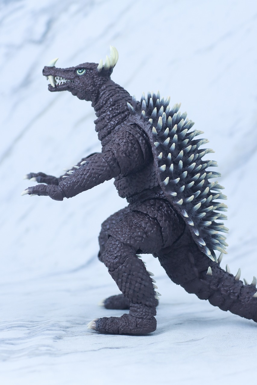 S.H.モンスターアーツ　アンギラス（1972）　レビュー　本体