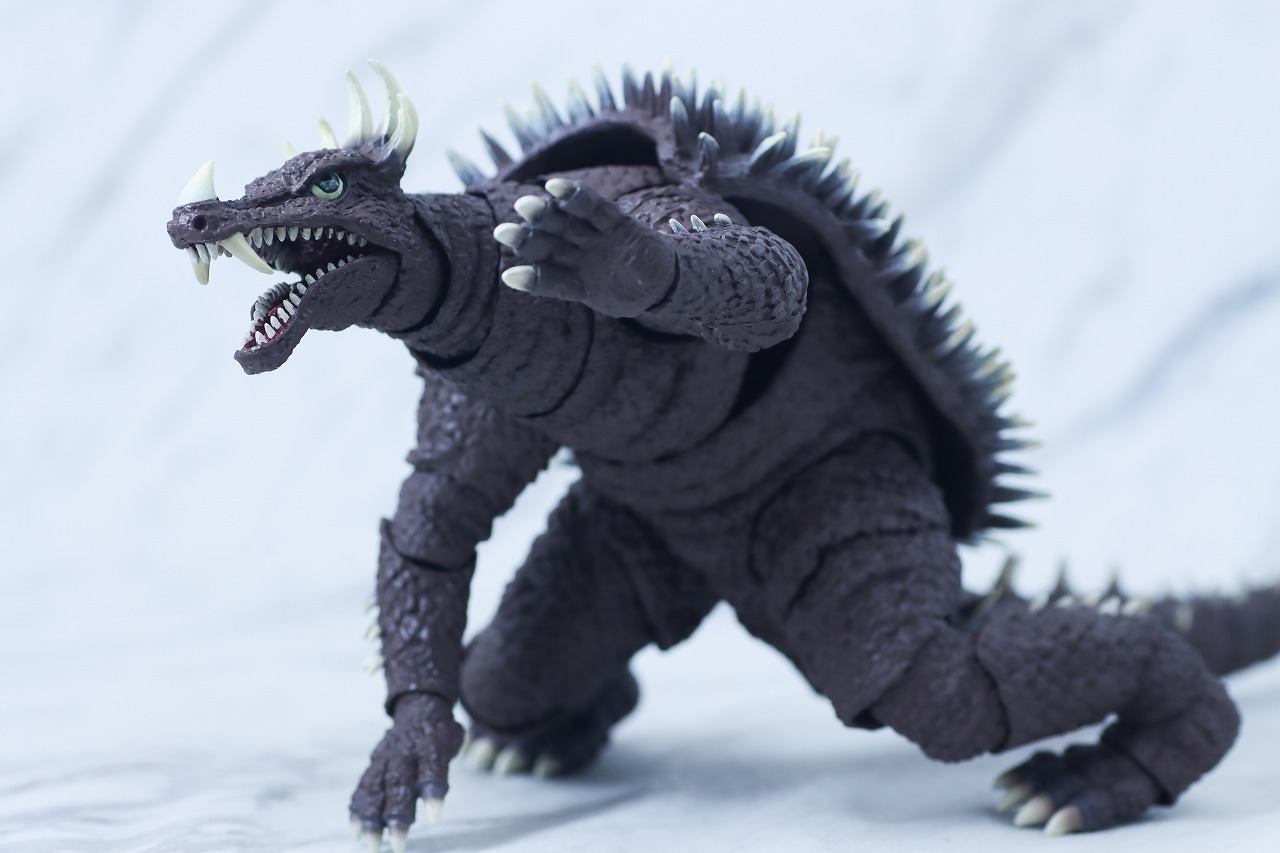 S.H.モンスターアーツ　アンギラス（1972）　レビュー　本体