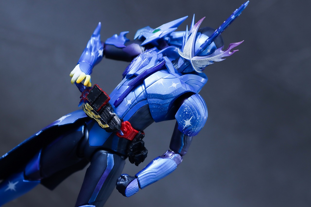 S.H.フィギュアーツ　仮面ライダークロスセイバー　レビュー　アクション