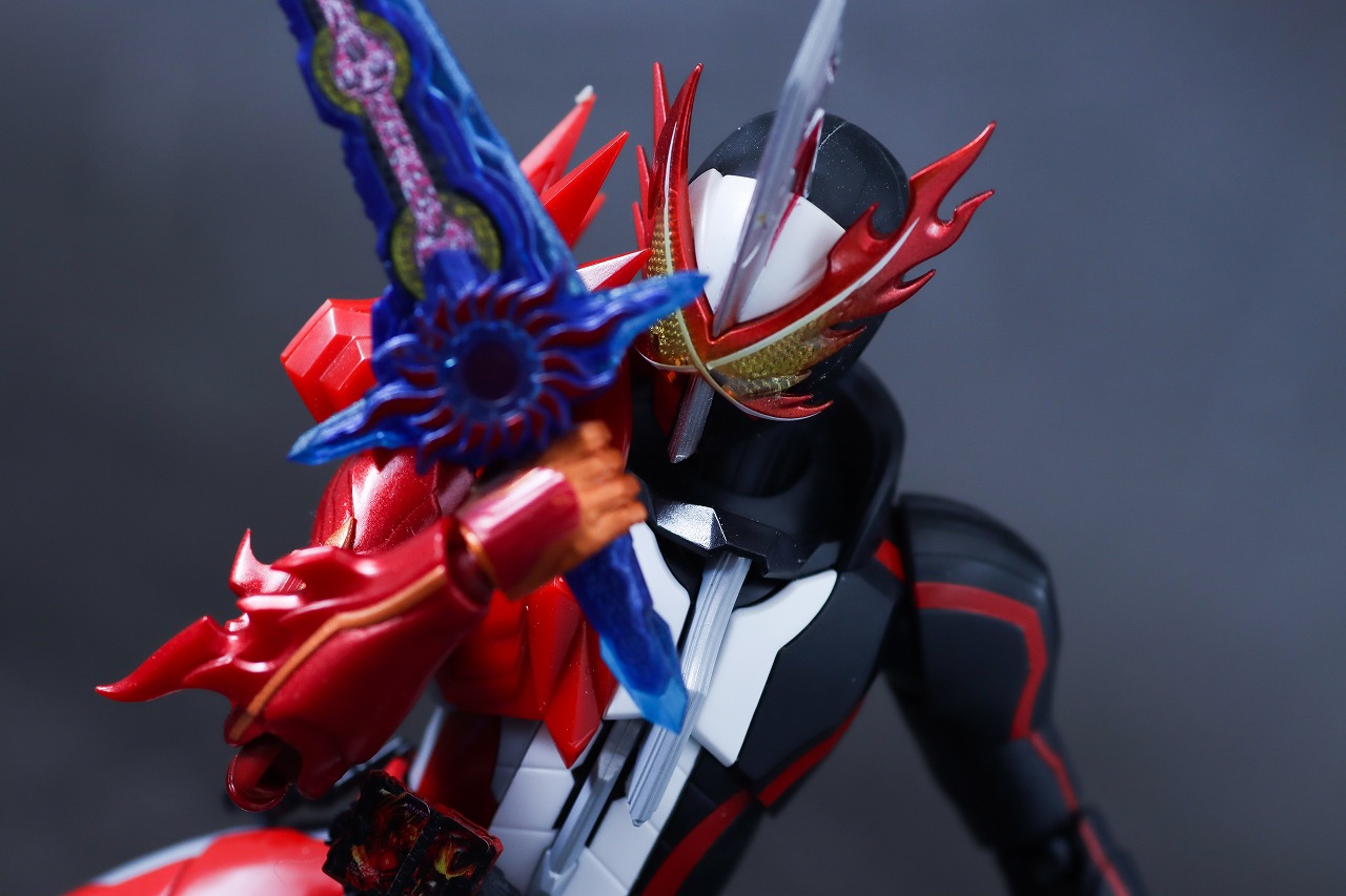S.H.フィギュアーツ　仮面ライダークロスセイバー　レビュー　アクション