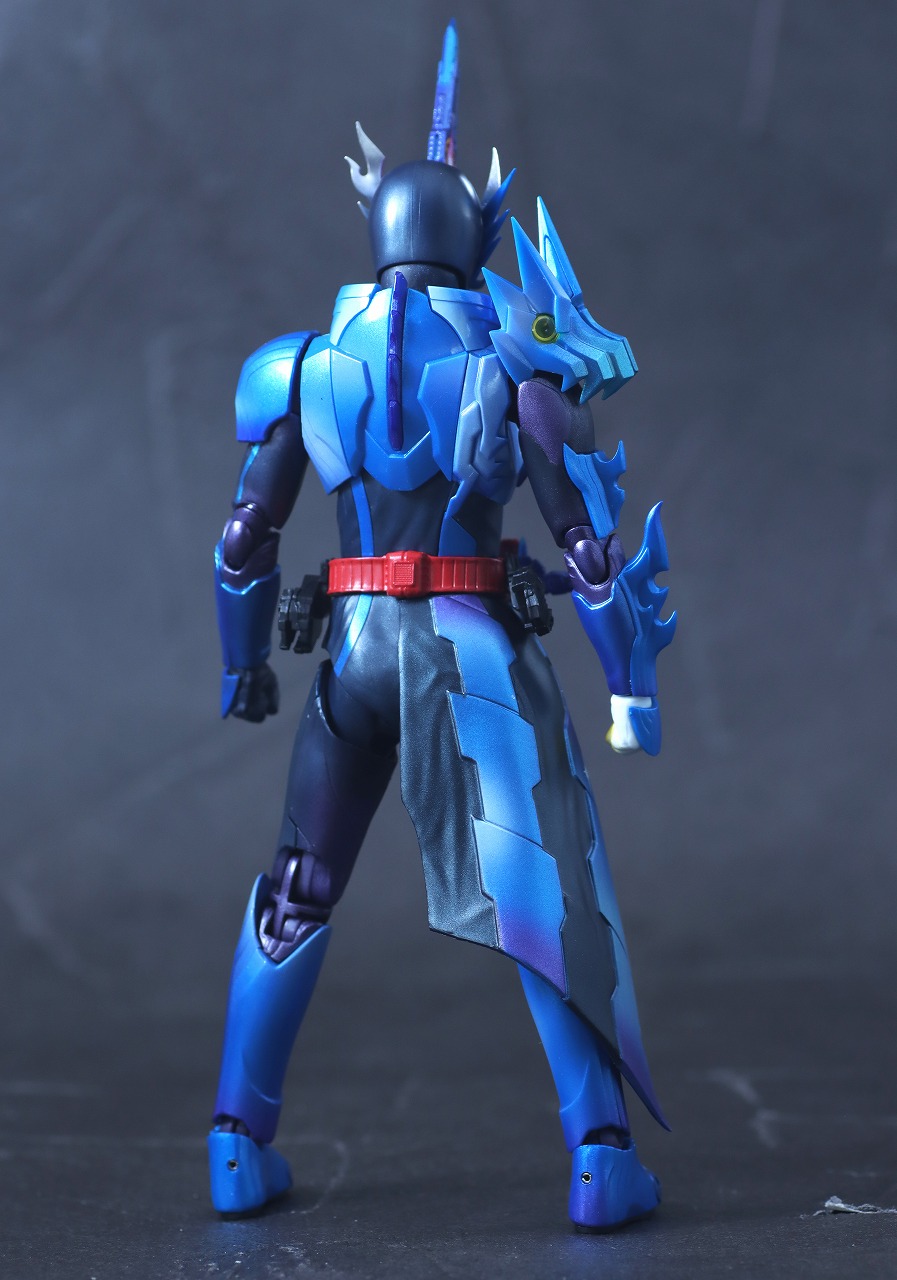 S.H.フィギュアーツ　仮面ライダークロスセイバー　レビュー　本体