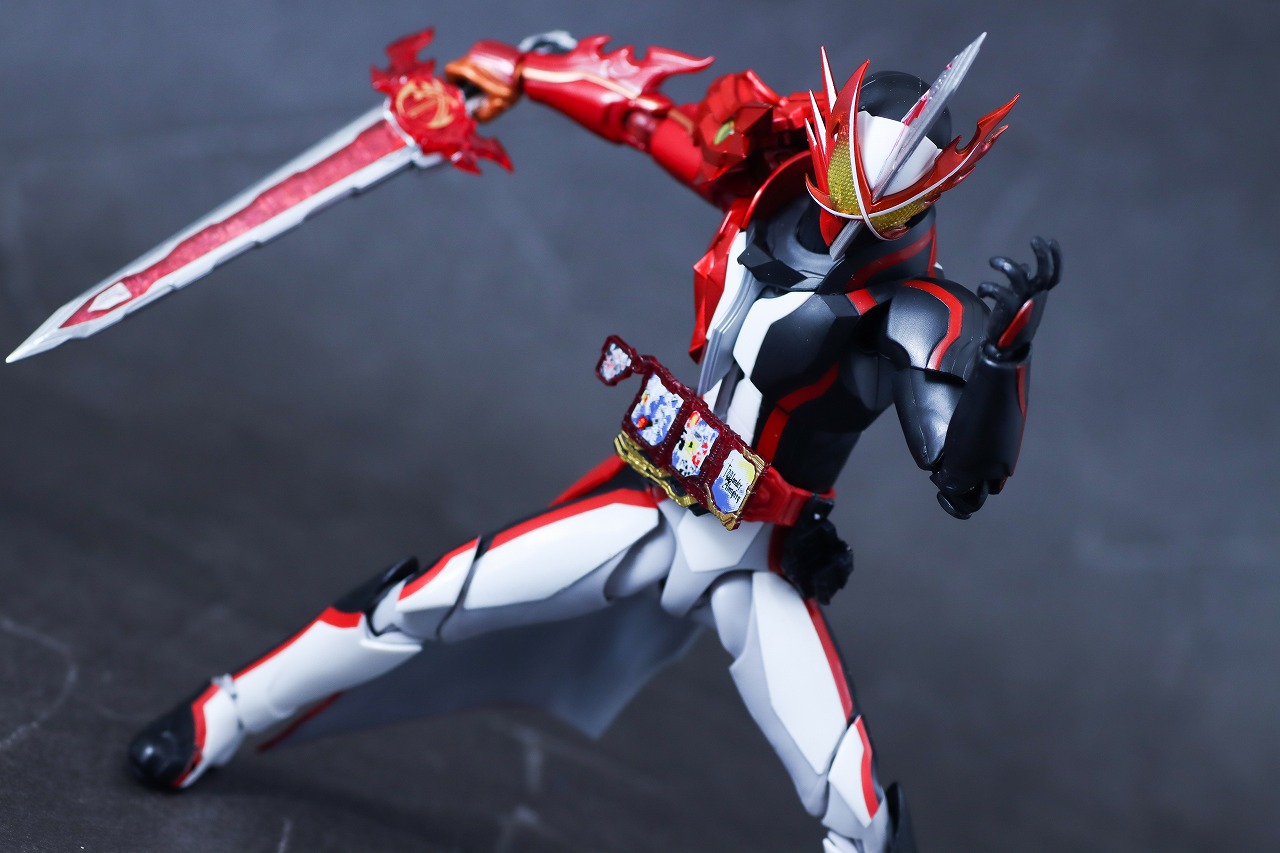 S.H.フィギュアーツ 仮面ライダークロスセイバー10聖剣セット　レビュー　アクション　オールマイティセイバー