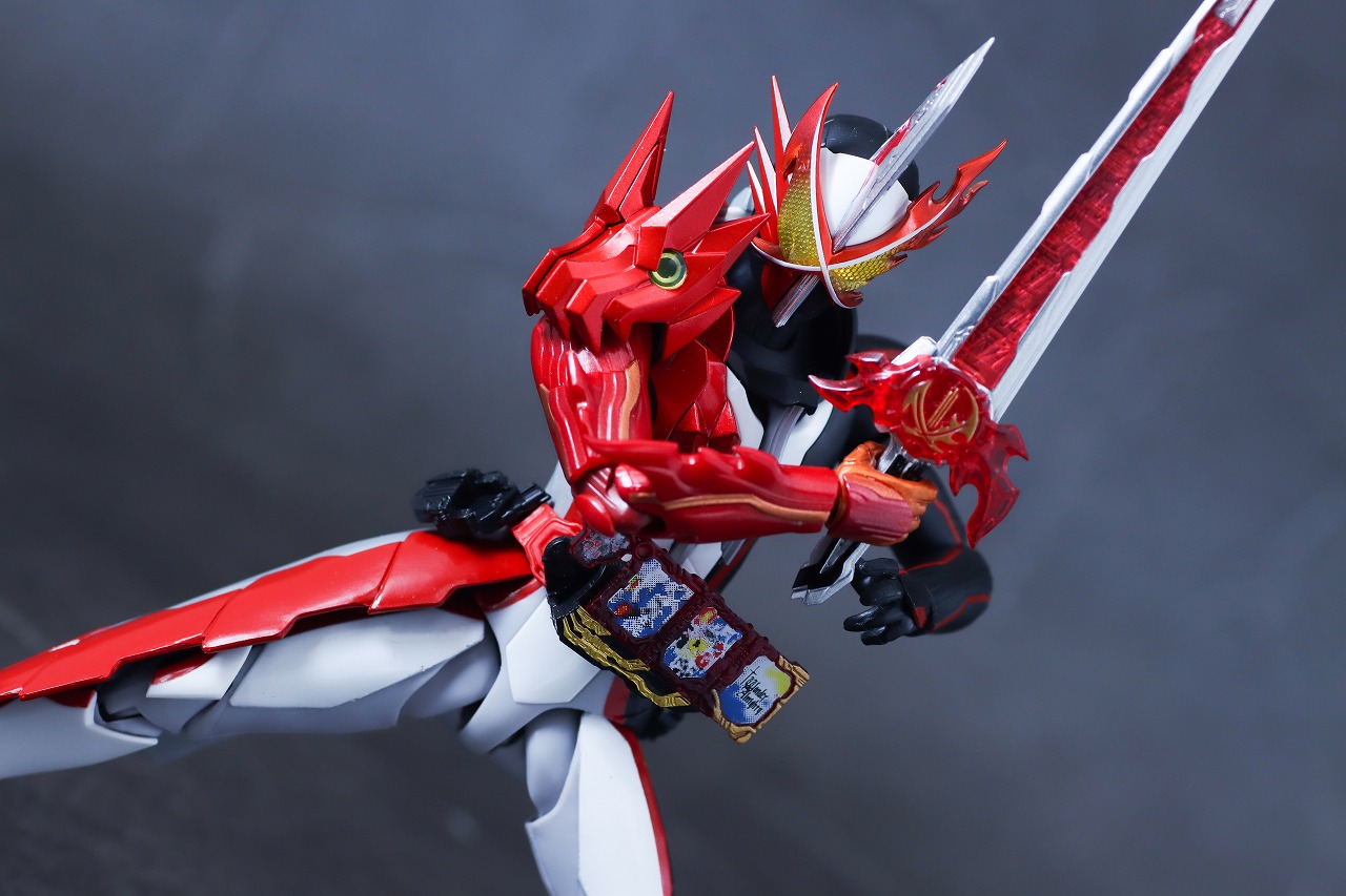 S.H.フィギュアーツ 仮面ライダークロスセイバー10聖剣セット　レビュー　アクション　オールマイティセイバー