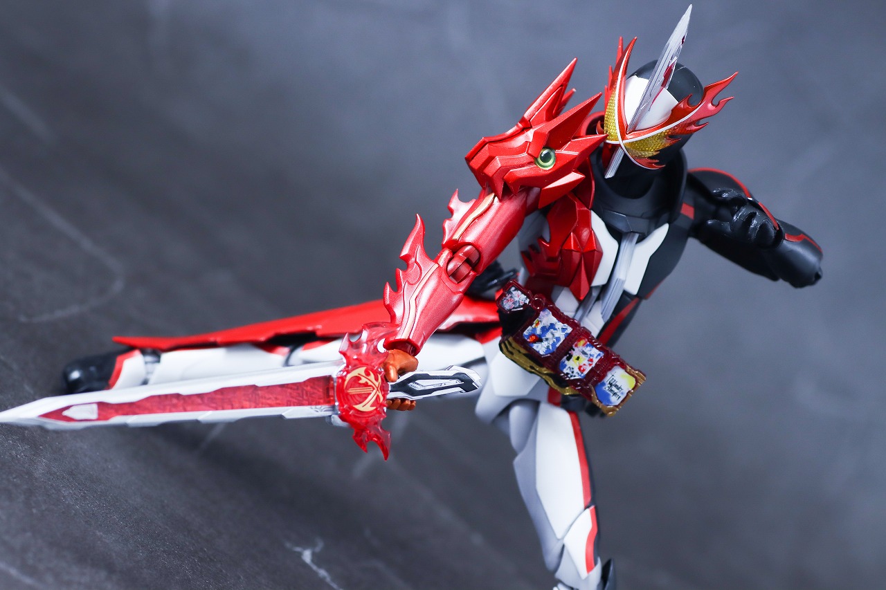 S.H.フィギュアーツ 仮面ライダークロスセイバー10聖剣セット　レビュー　アクション　オールマイティセイバー