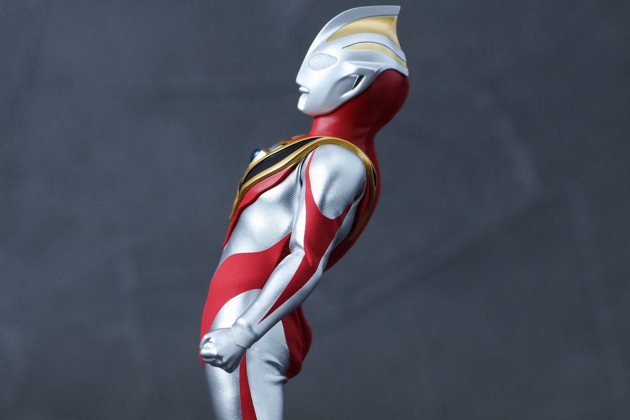 alphamax　アルファマックス　ウルトラマンガイア V2　レビュー　可動範囲