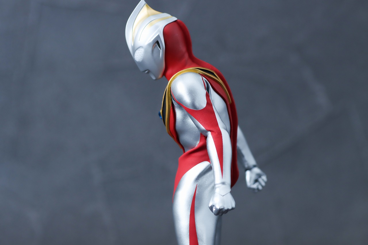 alphamax　アルファマックス　ウルトラマンガイア V2　レビュー　可動範囲