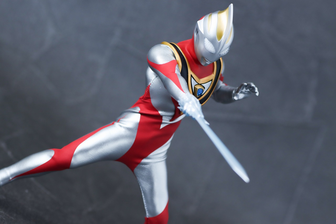 alphamax　アルファマックス　ウルトラマンガイア V2　レビュー　アクション