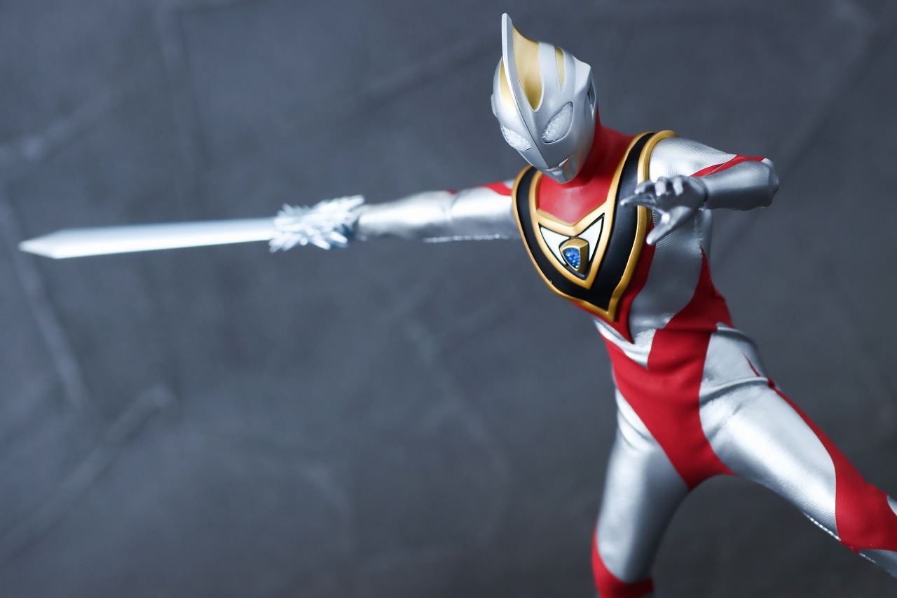 alphamax　アルファマックス　ウルトラマンガイア V2　レビュー　アクション