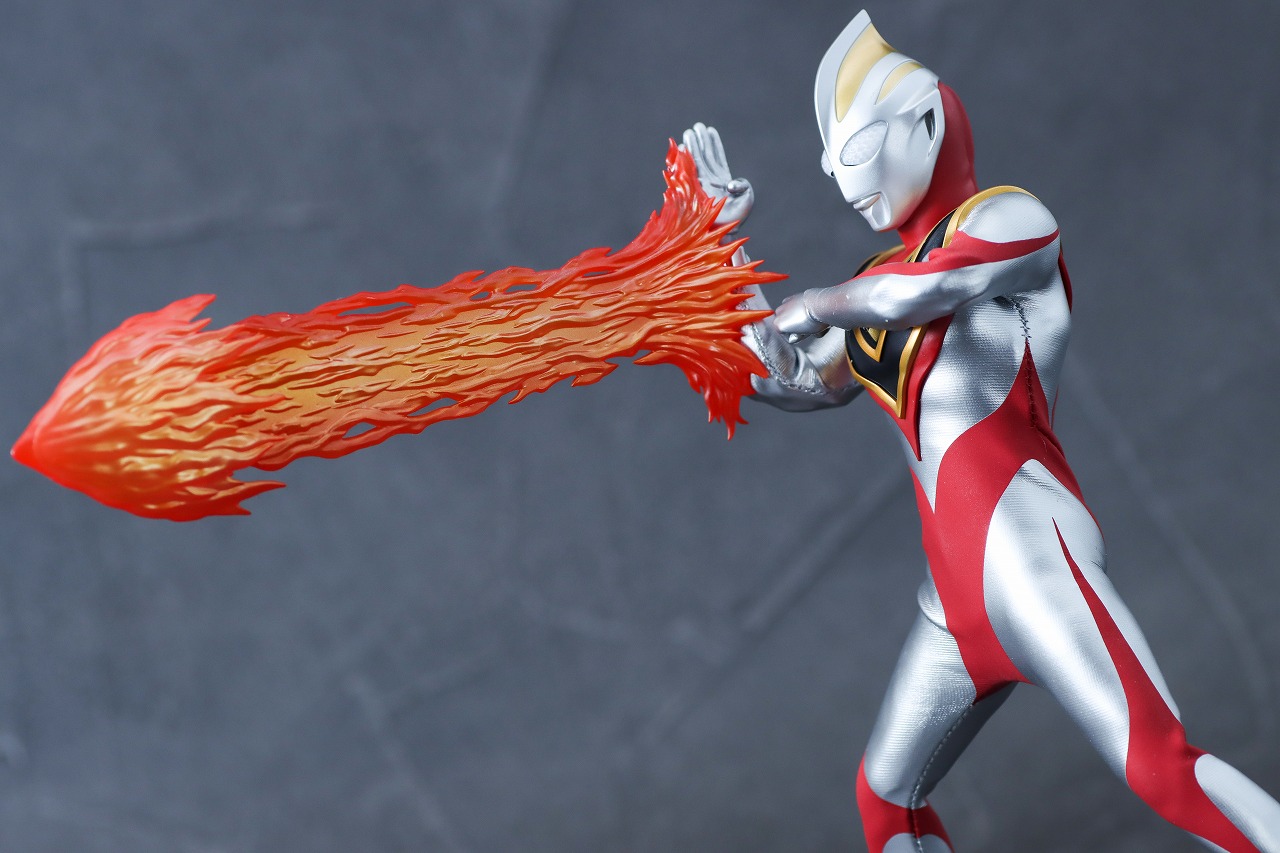 alphamax　アルファマックス　ウルトラマンガイア V2　レビュー　アクション