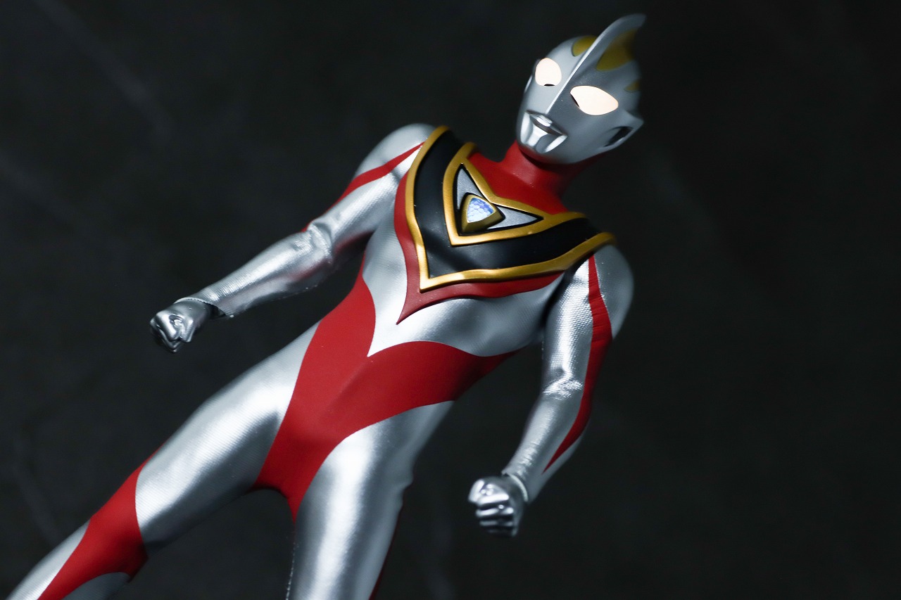alphamax　アルファマックス　ウルトラマンガイア V2　レビュー　アクション