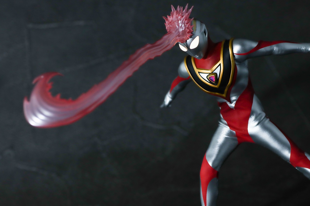 alphamax　アルファマックス　ウルトラマンガイア V2　レビュー　アクション