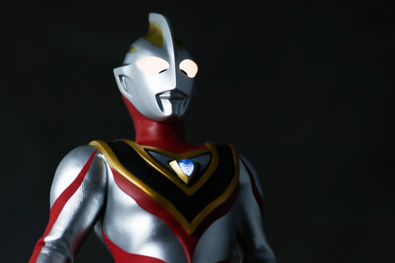 alphamax　アルファマックス　ウルトラマンガイア V2　レビュー　アクション
