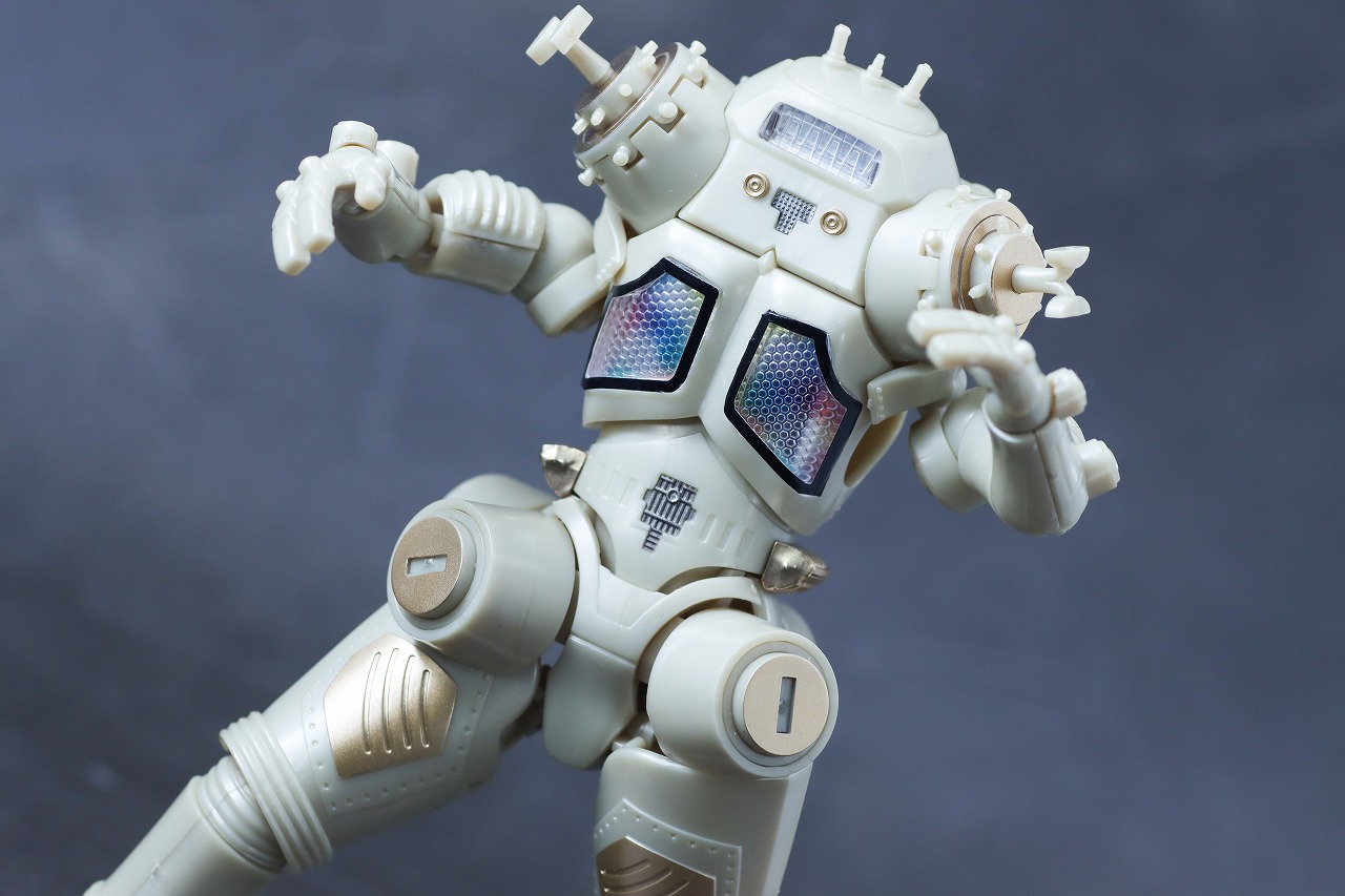 SMP　キングジョー　レビュー　アクション” width=