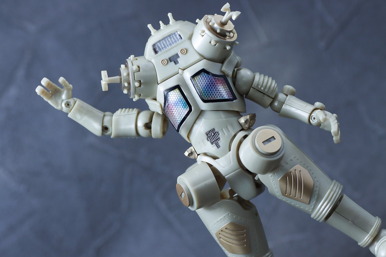 SMP　キングジョー　レビュー　アクション” width=