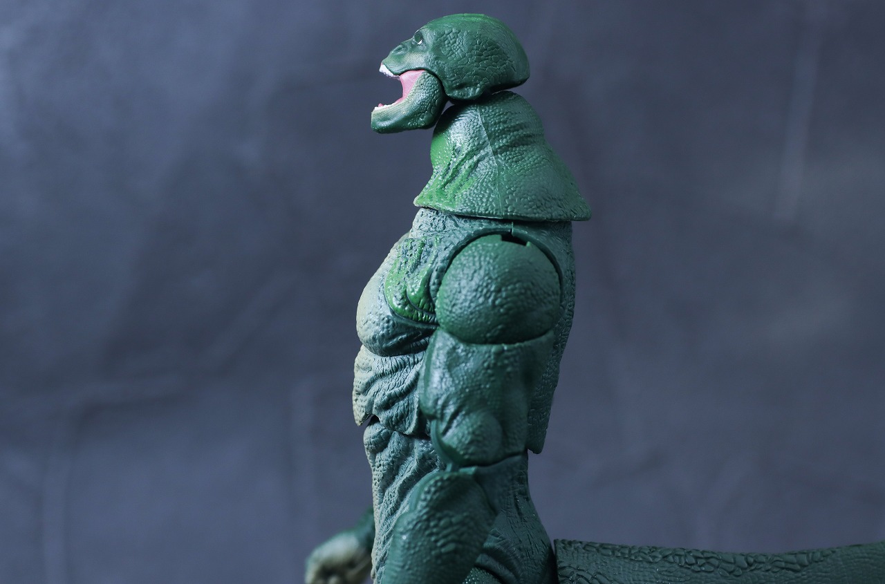 マーベルレジェンド　リザード　スパイダーマン：ノー・ウェイ・ホーム　レビュー　可動範囲