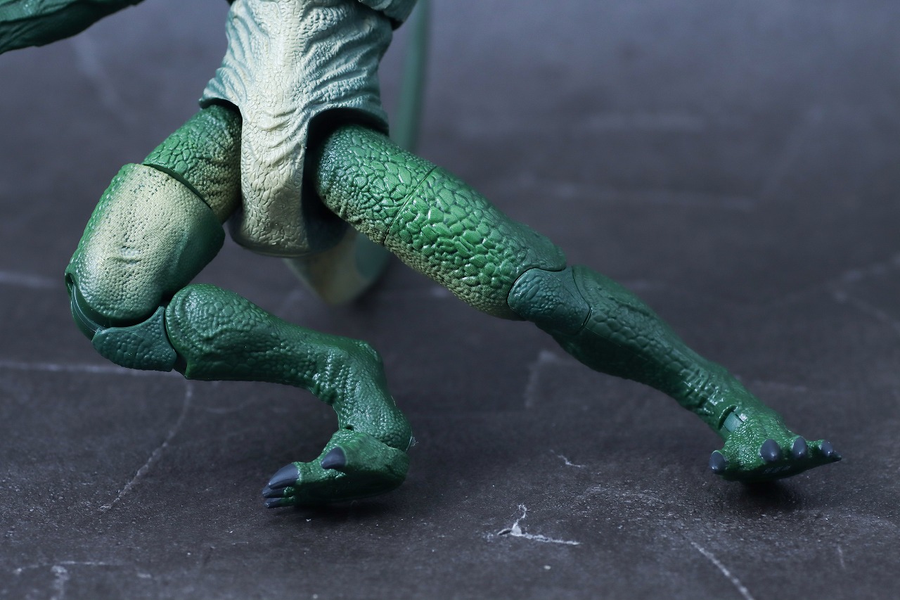 マーベルレジェンド　リザード　スパイダーマン：ノー・ウェイ・ホーム　レビュー　可動範囲