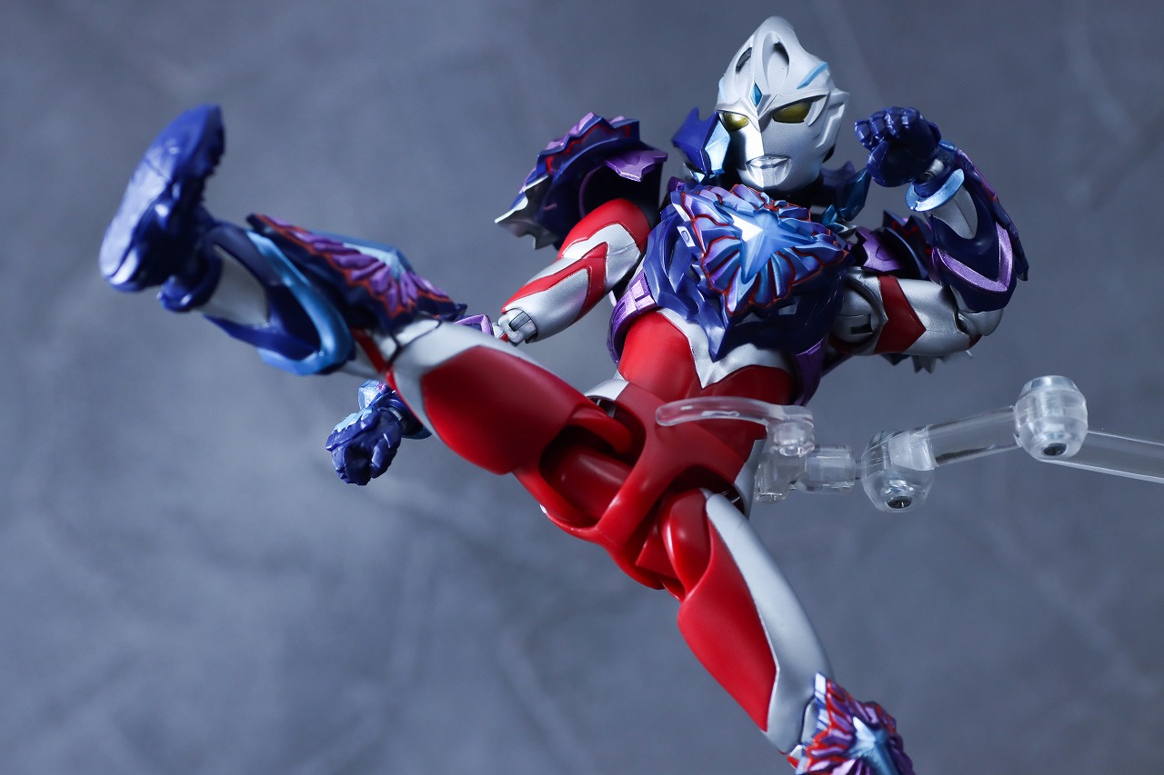 S.H.フィギュアーツ　ギャラクシーアーマー（ウルトラマンアーク）　レビュー　アクション