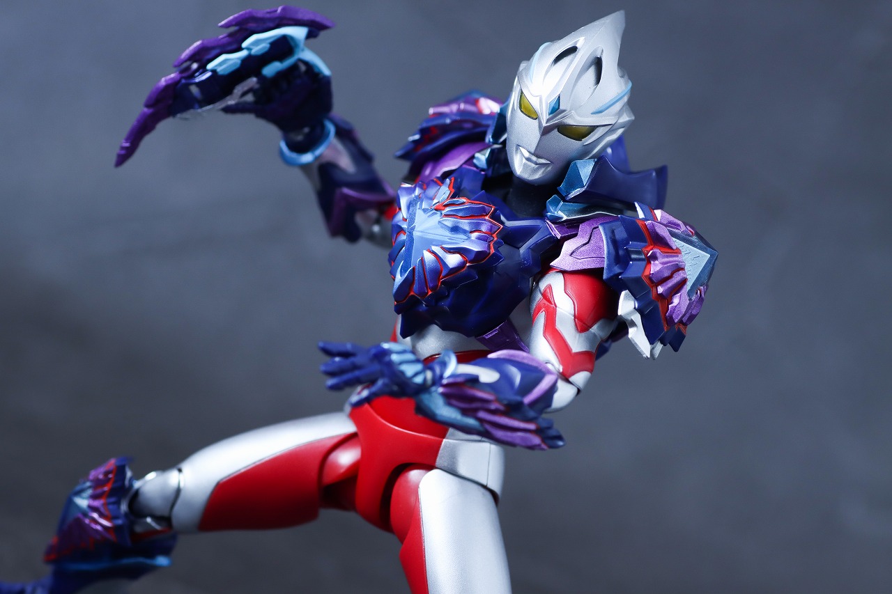 S.H.フィギュアーツ　ギャラクシーアーマー（ウルトラマンアーク）　レビュー　アクション