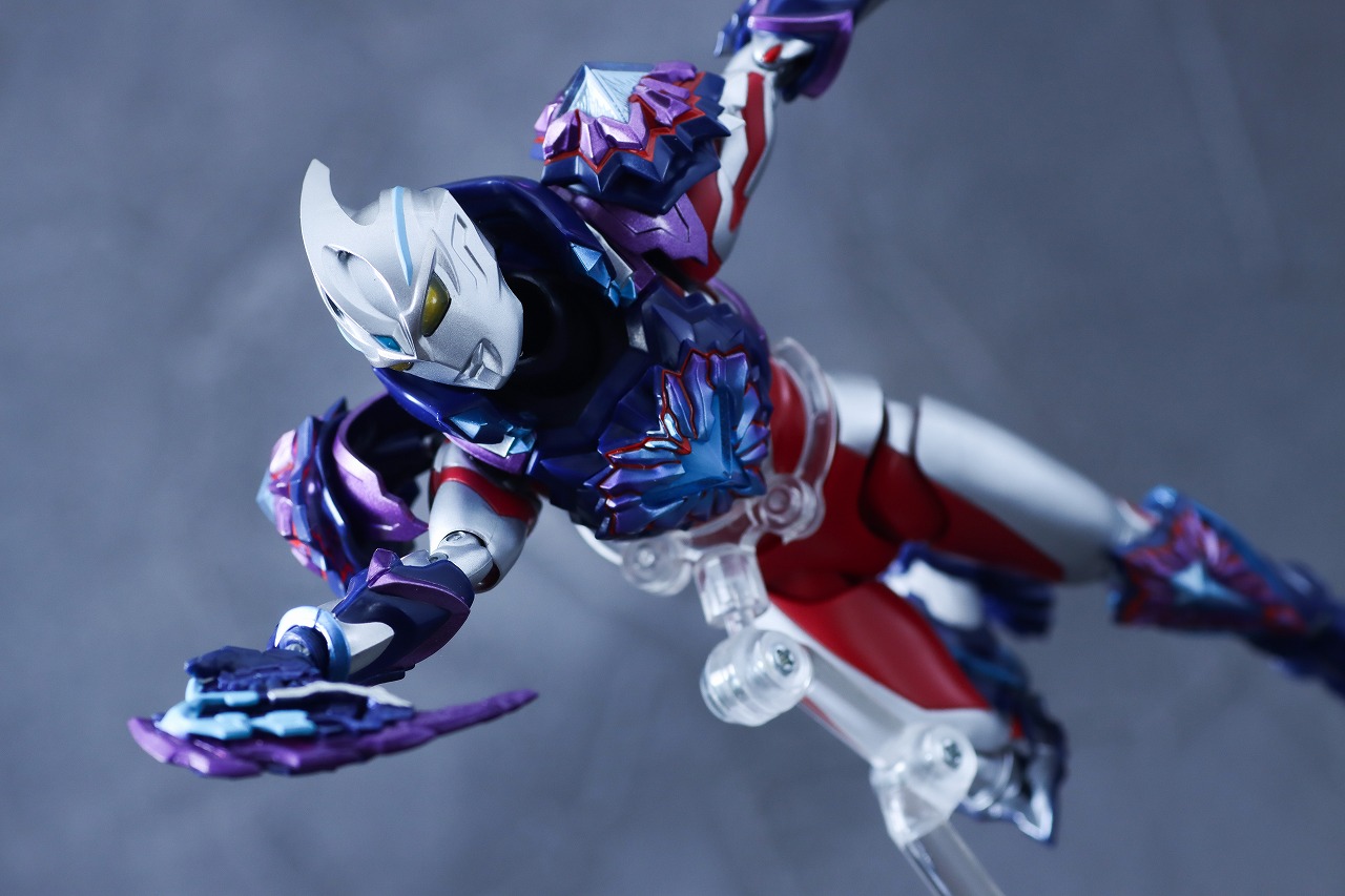 S.H.フィギュアーツ　ギャラクシーアーマー（ウルトラマンアーク）　レビュー　アクション