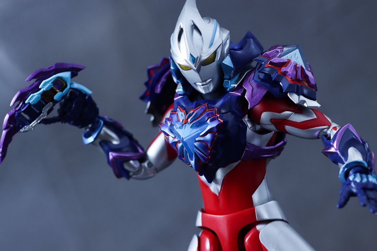 S.H.フィギュアーツ　ギャラクシーアーマー（ウルトラマンアーク）　レビュー　アクション