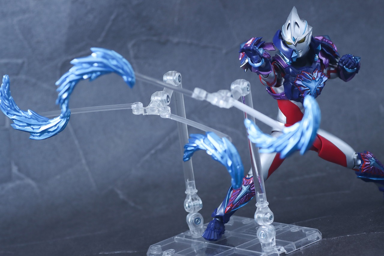 S.H.フィギュアーツ　ギャラクシーアーマー（ウルトラマンアーク）　レビュー　アクション