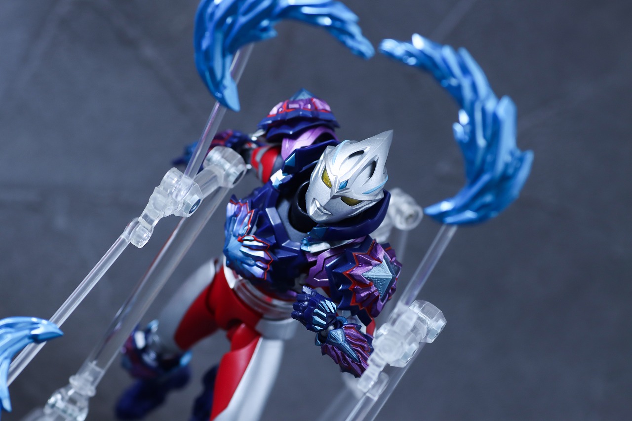 S.H.フィギュアーツ　ギャラクシーアーマー（ウルトラマンアーク）　レビュー　アクション