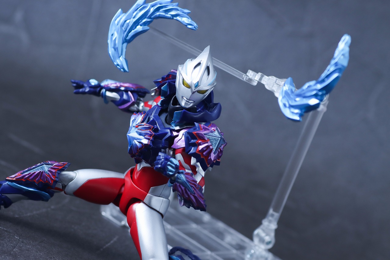 S.H.フィギュアーツ　ギャラクシーアーマー（ウルトラマンアーク）　レビュー　アクション