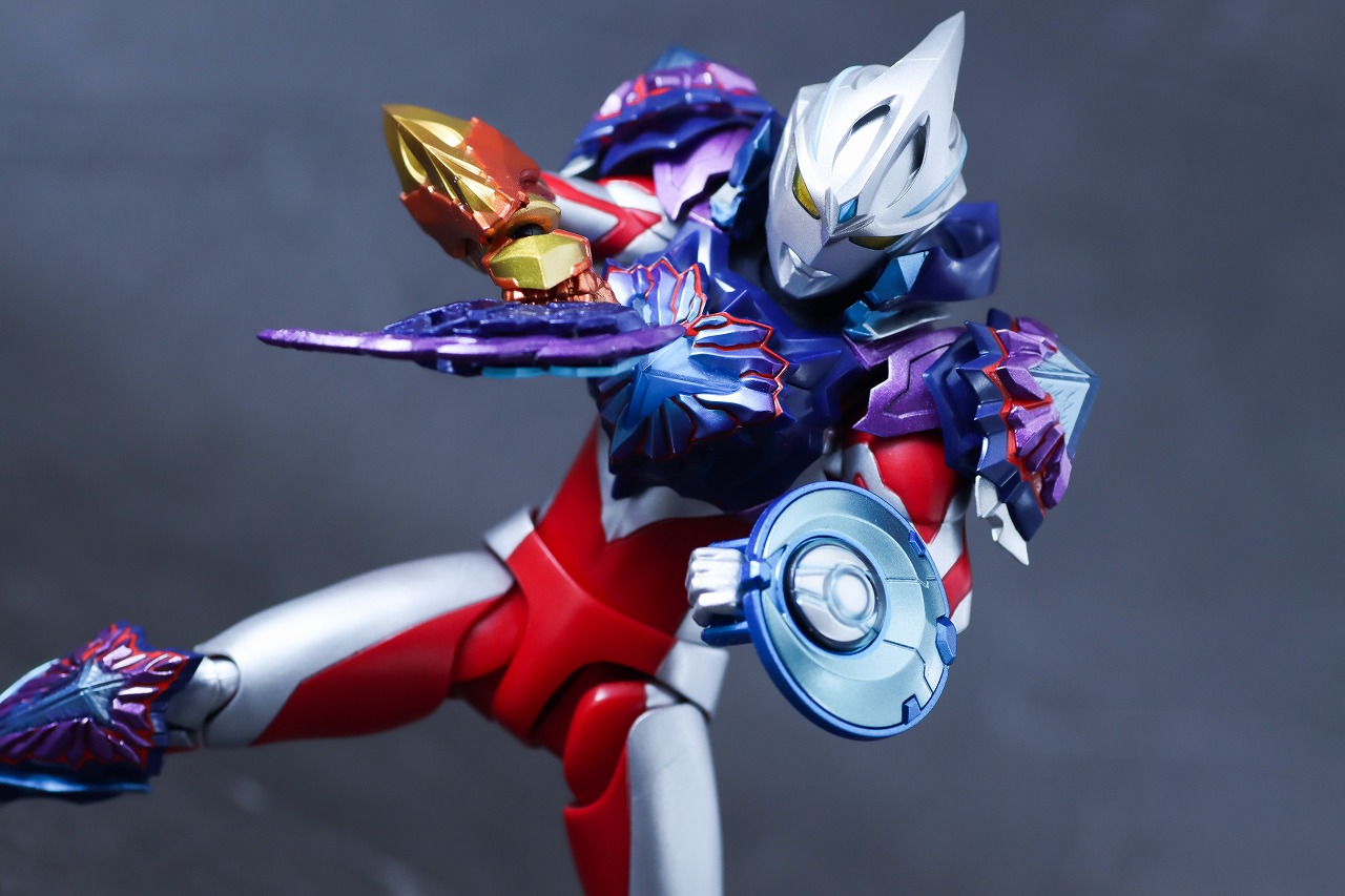 S.H.フィギュアーツ　ギャラクシーアーマー（ウルトラマンアーク）　レビュー　アクション