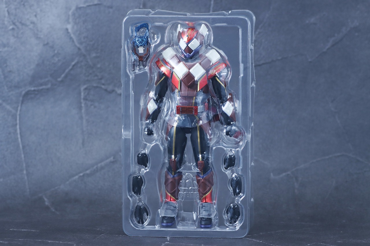 S.H.フィギュアーツ　仮面ライダーヴァレン チョコドンフォーム　レビュー　パッケージ