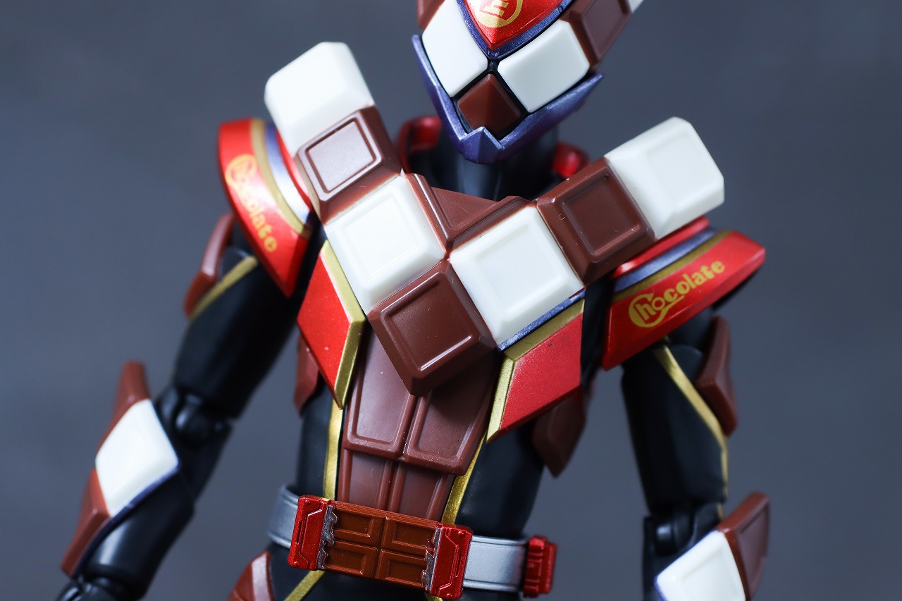 S.H.フィギュアーツ　仮面ライダーヴァレン チョコドンフォーム　レビュー　本体