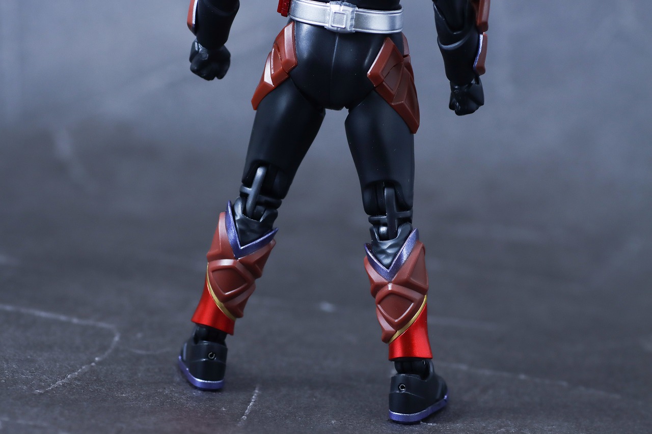 S.H.フィギュアーツ　仮面ライダーヴァレン チョコドンフォーム　レビュー　本体