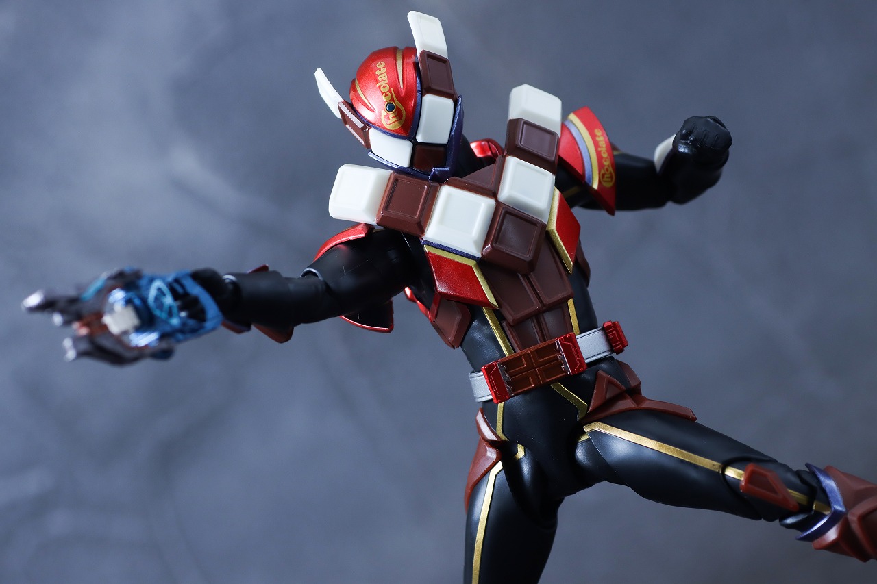 S.H.フィギュアーツ　仮面ライダーヴァレン チョコドンフォーム　レビュー　アクション