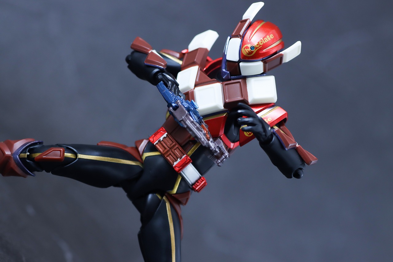 S.H.フィギュアーツ　仮面ライダーヴァレン チョコドンフォーム　レビュー　アクション