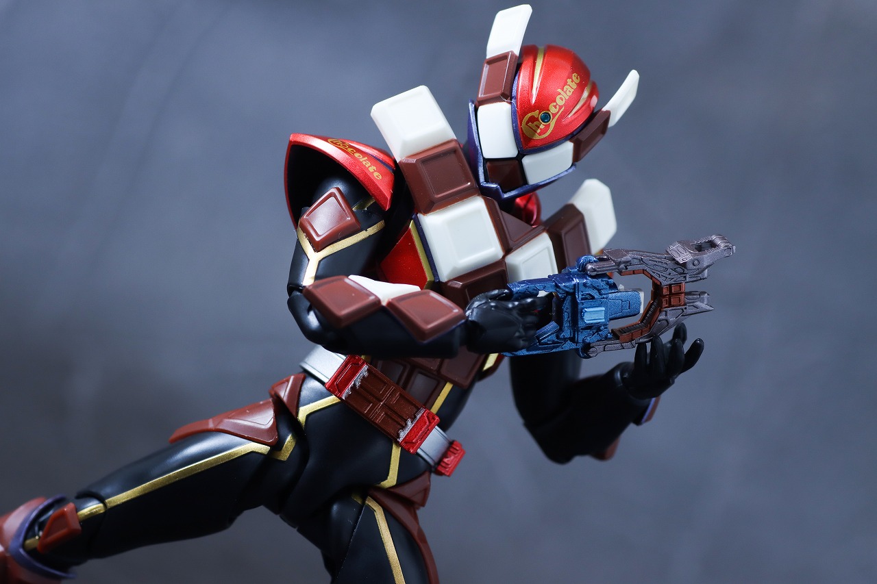 S.H.フィギュアーツ　仮面ライダーヴァレン チョコドンフォーム　レビュー