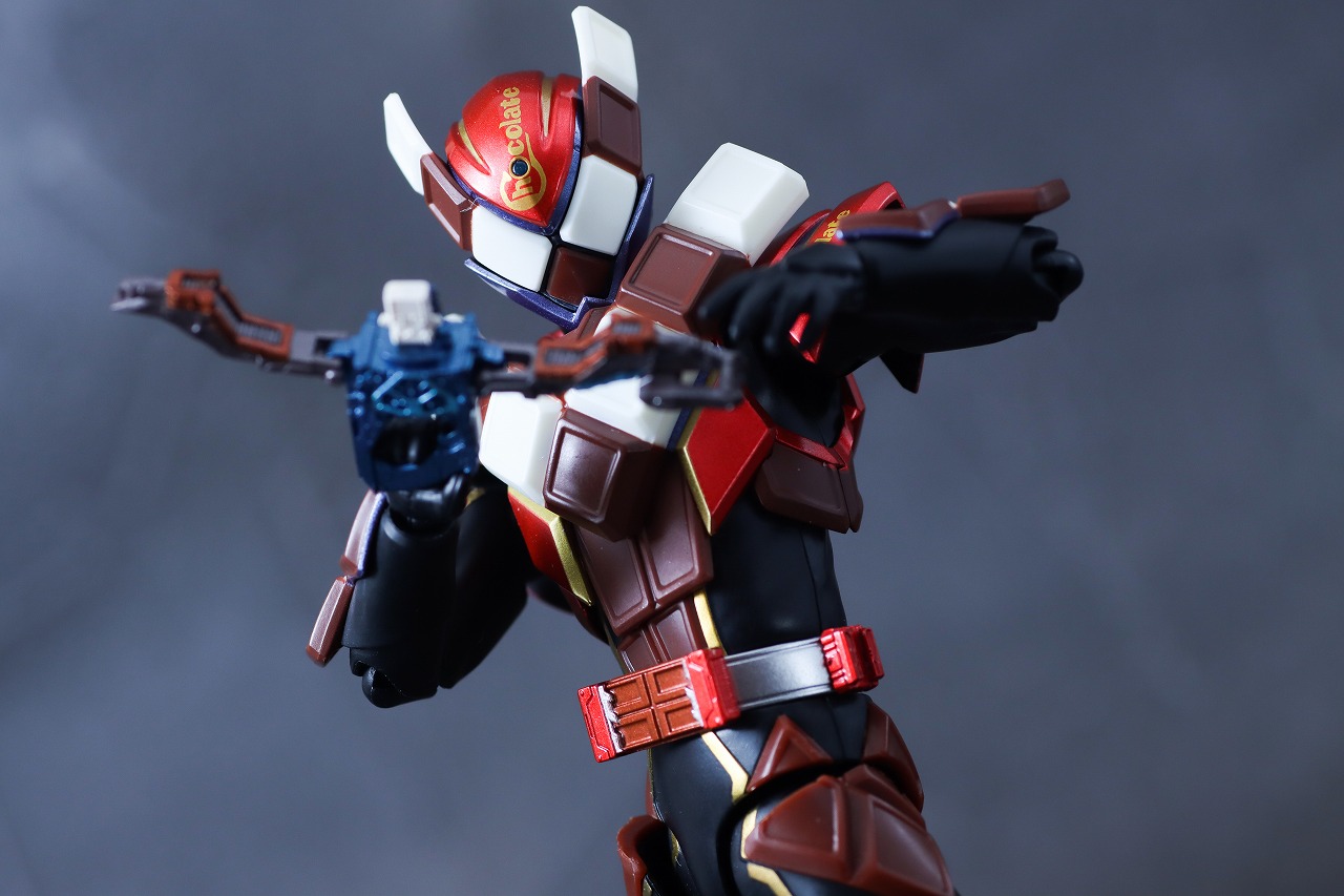 S.H.フィギュアーツ　仮面ライダーヴァレン チョコドンフォーム　レビュー　アクション