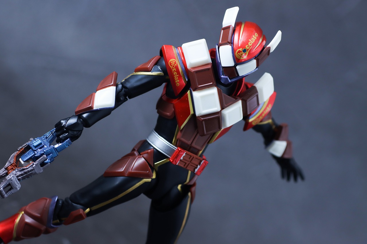 S.H.フィギュアーツ　仮面ライダーヴァレン チョコドンフォーム　レビュー　アクション