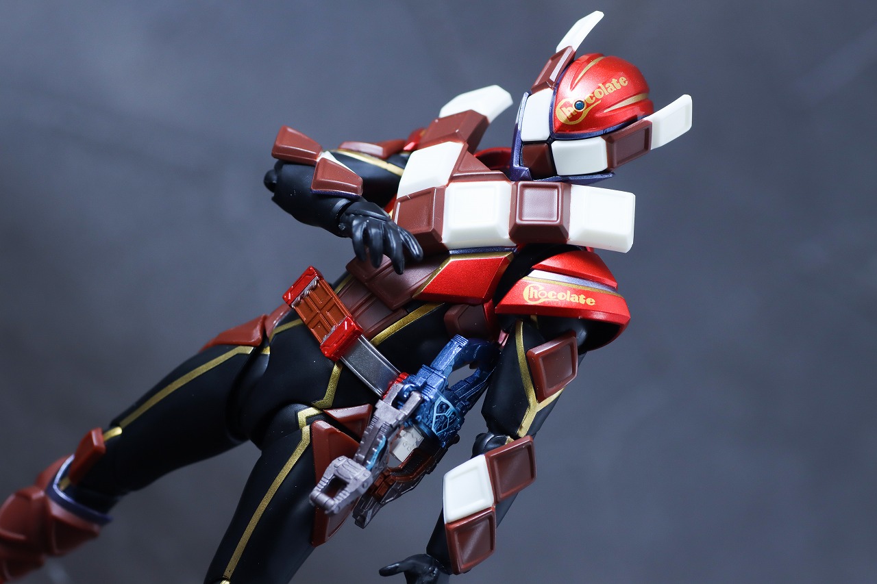 S.H.フィギュアーツ　仮面ライダーヴァレン チョコドンフォーム　レビュー　アクション