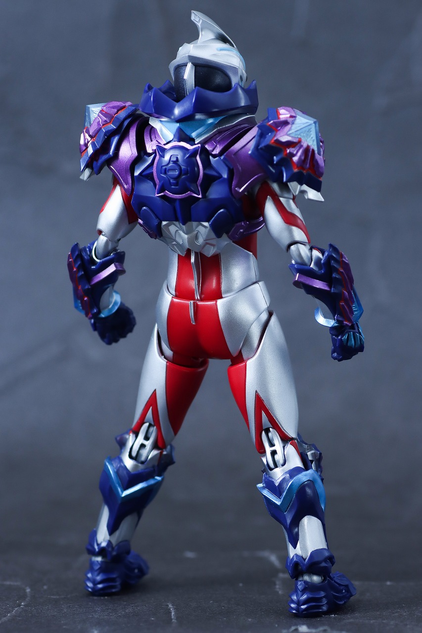 S.H.フィギュアーツ　ギャラクシーアーマー（ウルトラマンアーク）　レビュー　本体