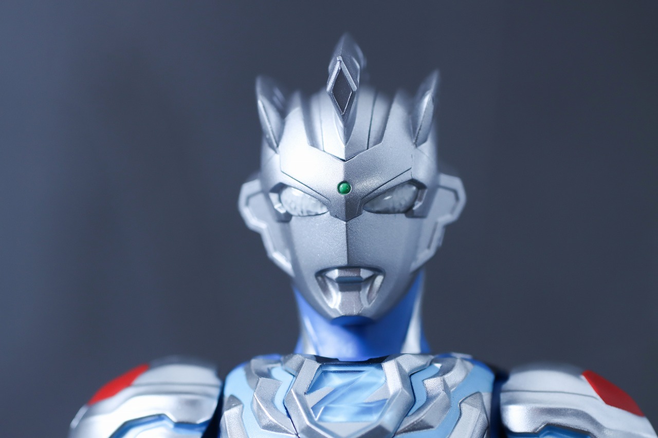 S.H.フィギュアーツ　ウルトラマンゼット アルファエッジ（ニュージェネレーション スターズver.）　レビュー　本体