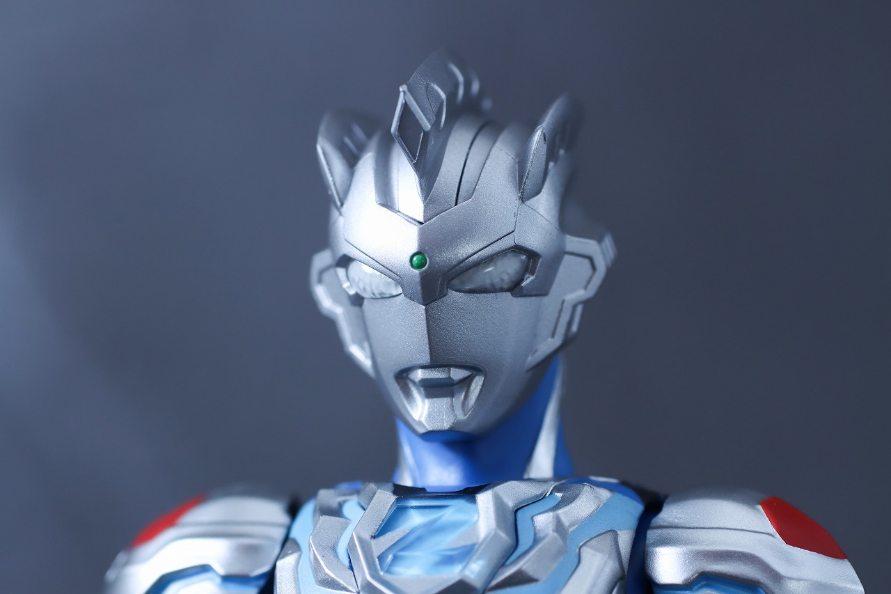 S.H.フィギュアーツ　ウルトラマンゼット アルファエッジ（ニュージェネレーション スターズver.）　レビュー　本体