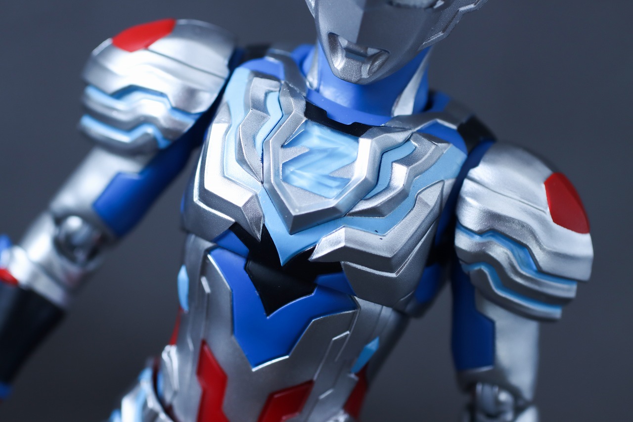 S.H.フィギュアーツ　ウルトラマンゼット アルファエッジ（ニュージェネレーション スターズver.）　レビュー　本体