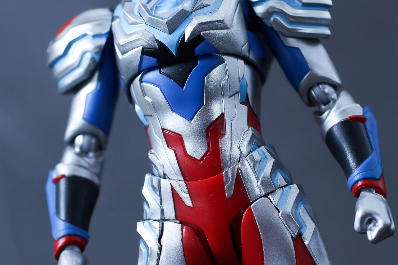 S.H.フィギュアーツ　ウルトラマンゼット アルファエッジ（ニュージェネレーション スターズver.）　レビュー　本体