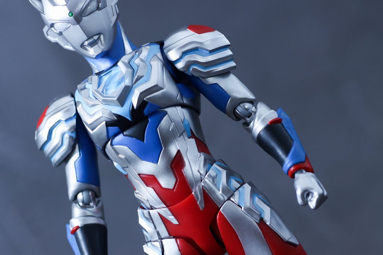 S.H.フィギュアーツ　ウルトラマンゼット アルファエッジ（ニュージェネレーション スターズver.）　レビュー　本体