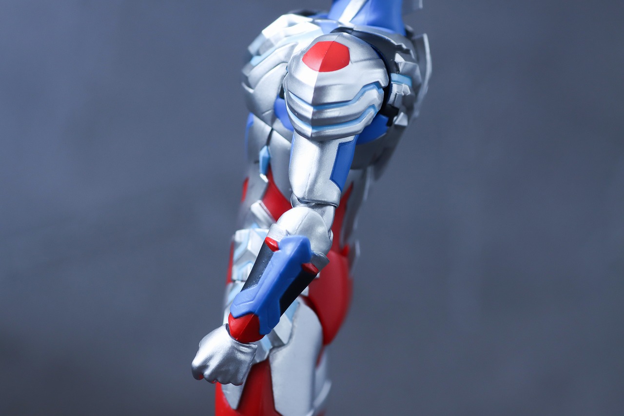 S.H.フィギュアーツ　ウルトラマンゼット アルファエッジ（ニュージェネレーション スターズver.）　レビュー　本体
