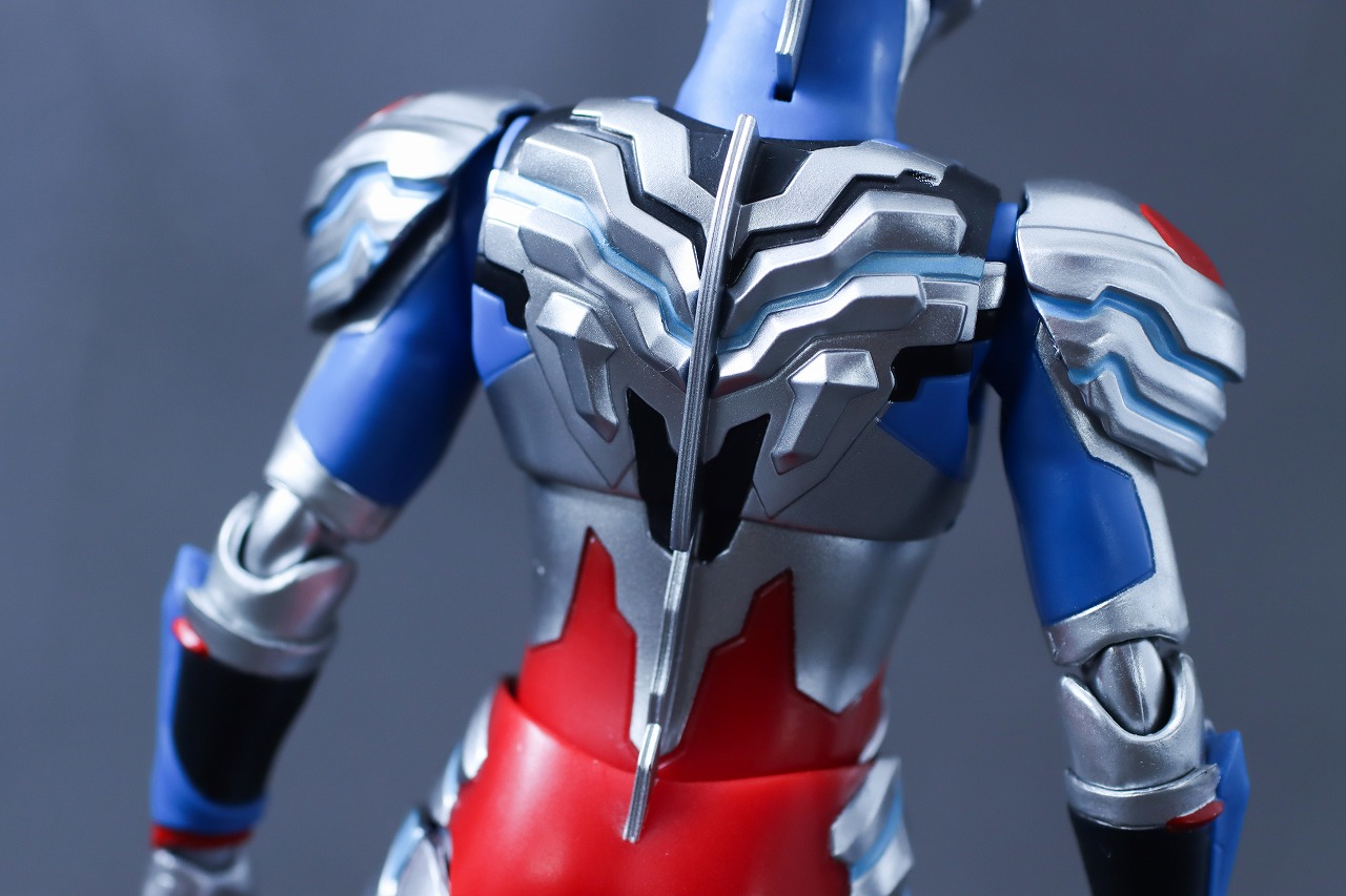 S.H.フィギュアーツ　ウルトラマンゼット アルファエッジ（ニュージェネレーション スターズver.）　レビュー　本体