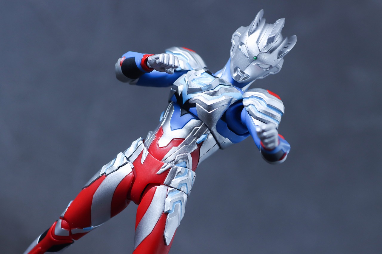 S.H.フィギュアーツ　ウルトラマンゼット アルファエッジ（ニュージェネレーション スターズver.）　レビュー　アクション