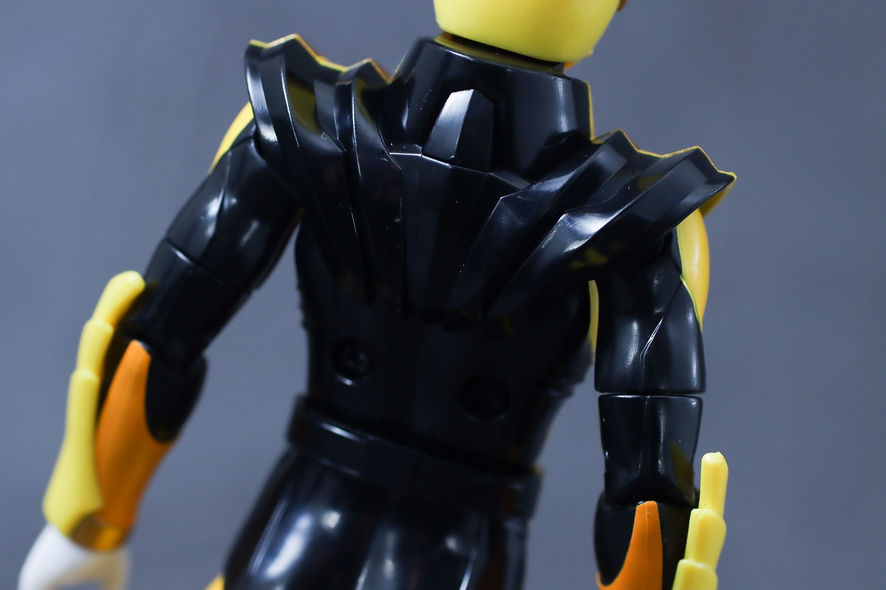 アクションヒーロー　ゴジュウティラノ　レビュー　本体