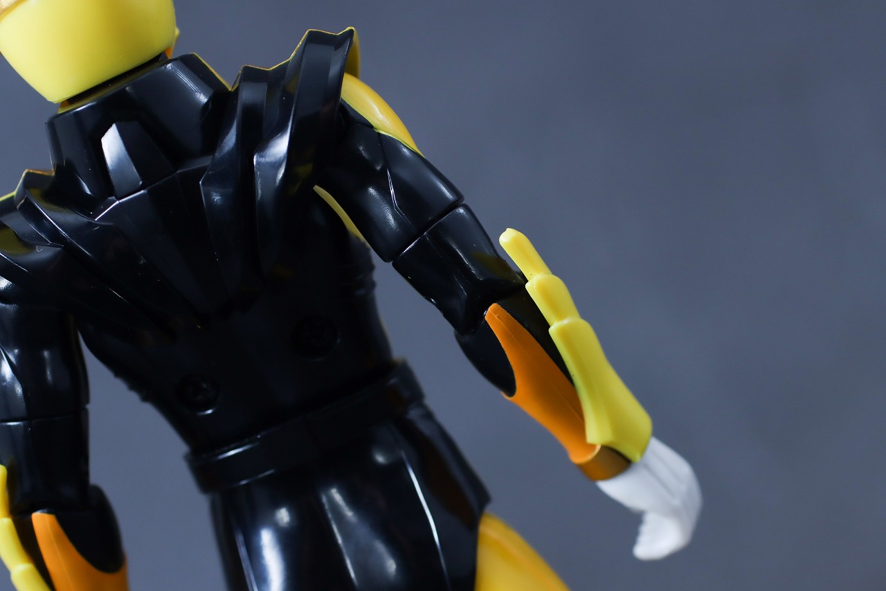 アクションヒーロー　ゴジュウティラノ　レビュー　本体