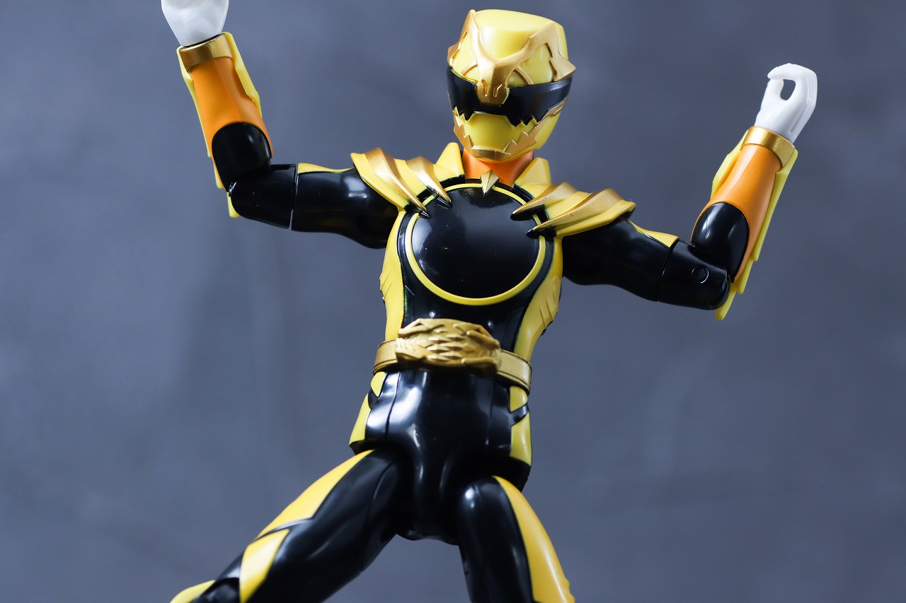 アクションヒーロー　ゴジュウティラノ　レビュー　アクション